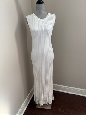 DISSH Sleeveless White Ribbed Maxi Dress Size Medium
